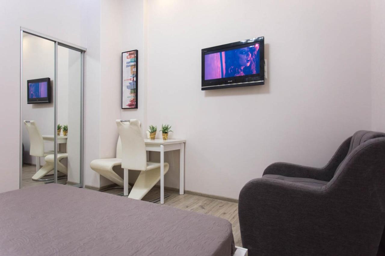 New Apartments In The City Center - Kuznechna Str. 26/1 คาร์คิฟ ภายนอก รูปภาพ