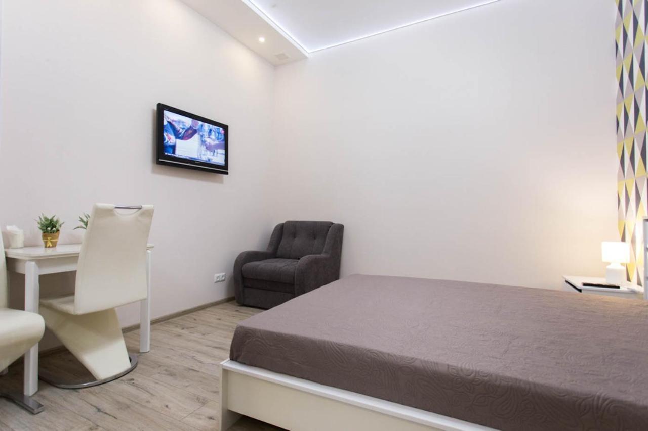 New Apartments In The City Center - Kuznechna Str. 26/1 คาร์คิฟ ภายนอก รูปภาพ